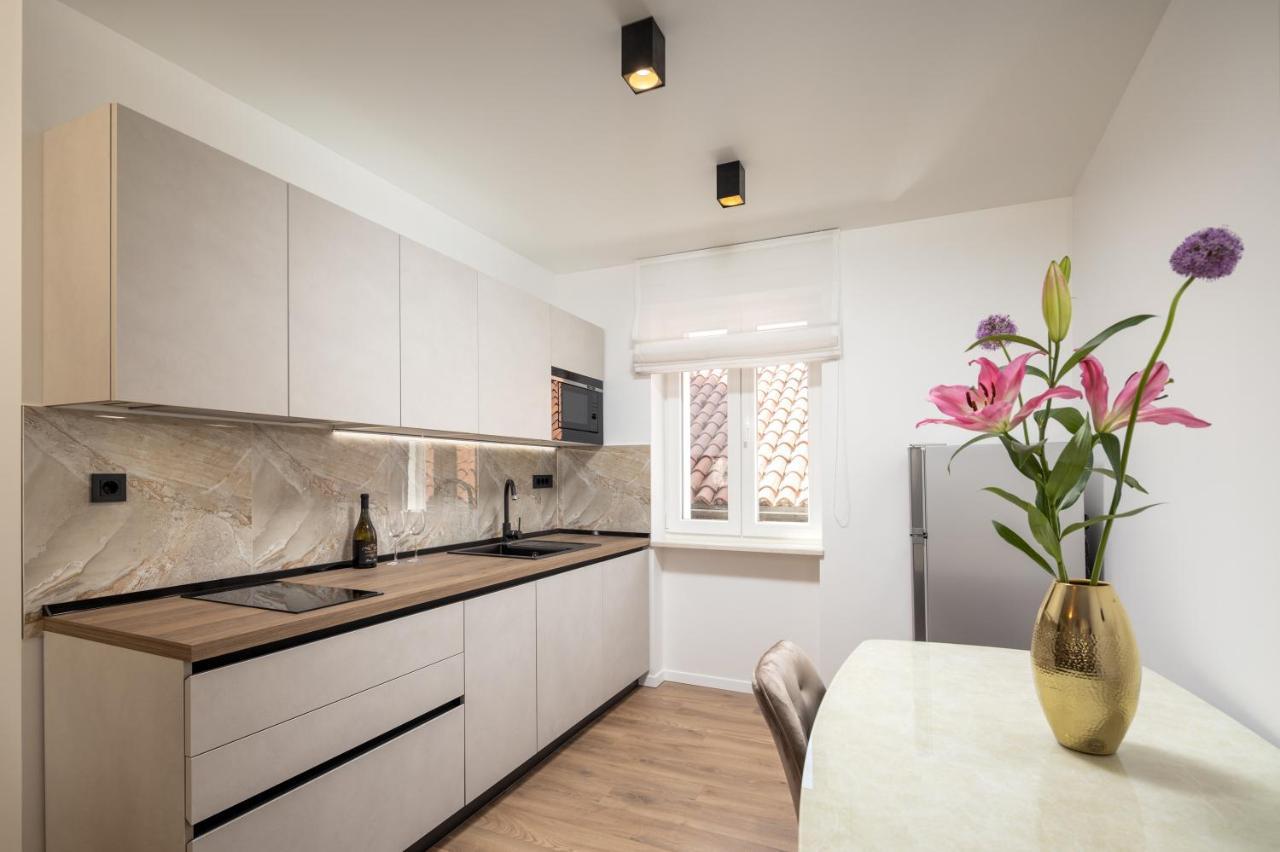 Luxury Accomodation Duje Split Exterior photo