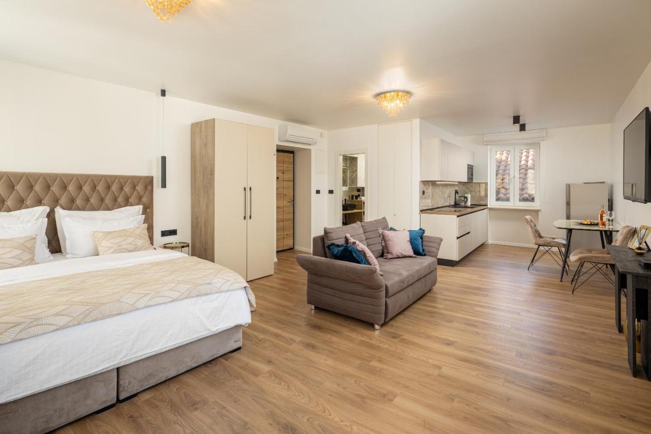 Luxury Accomodation Duje Split Exterior photo